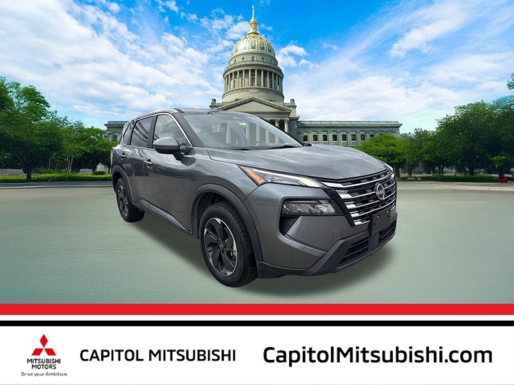 Used 2024 Nissan Rogue SV AWD/4WD image 1