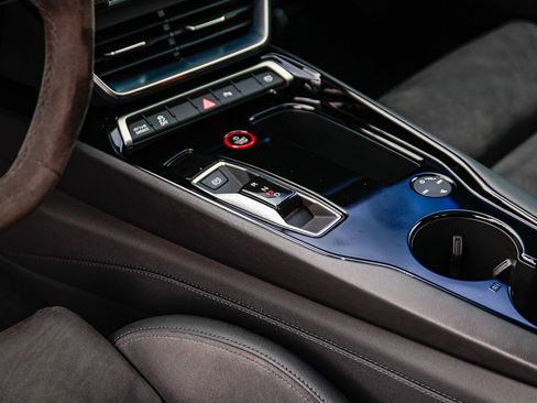 Used 2024 Audi e-tron GT Premium Plus image 20