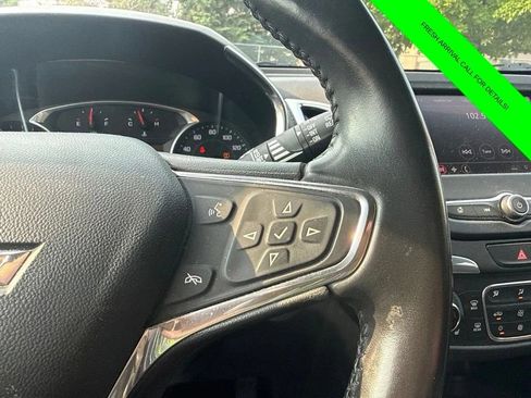 Used 2020 Chevrolet Equinox LT FWD image 22