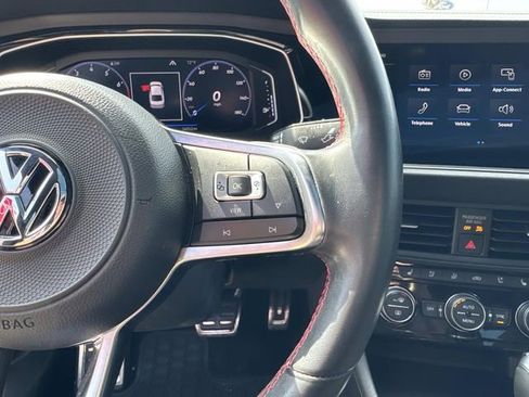 Used 2019 Volkswagen Jetta GLI Autobahn image 16