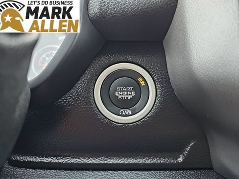 Used 2025 RAM 2500 Big Horn AWD/4WD image 16