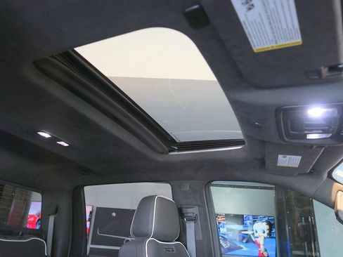 Used 2025 GMC Sierra 2500 AT4X AWD/4WD image 31
