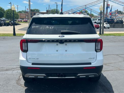 New 2026 Ford Explorer Active w/ Active Comfort Package AWD/4WD image 3