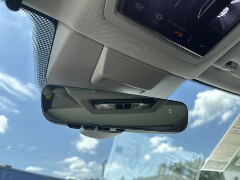 New 2026 Volkswagen Tiguan SE FWD image 21