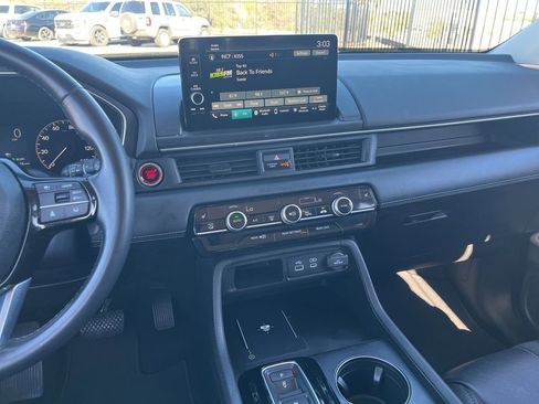 Used 2023 Honda Pilot EX-L image 17