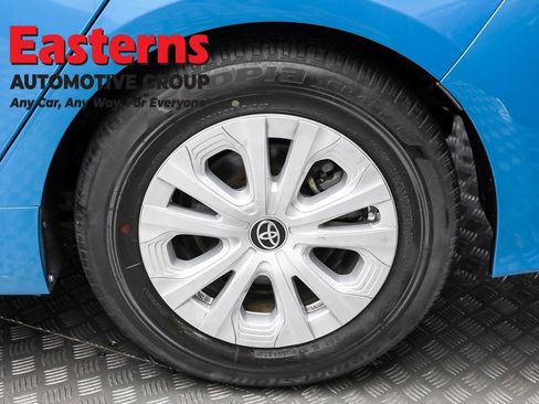 Used 2021 Toyota Prius Prime XLE w/ Carpet Mat Package (TMS) image 8