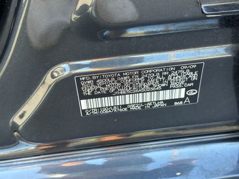 Used 2010 Lexus IS 350 w/ Preferred Accessory Package RWD image 33
