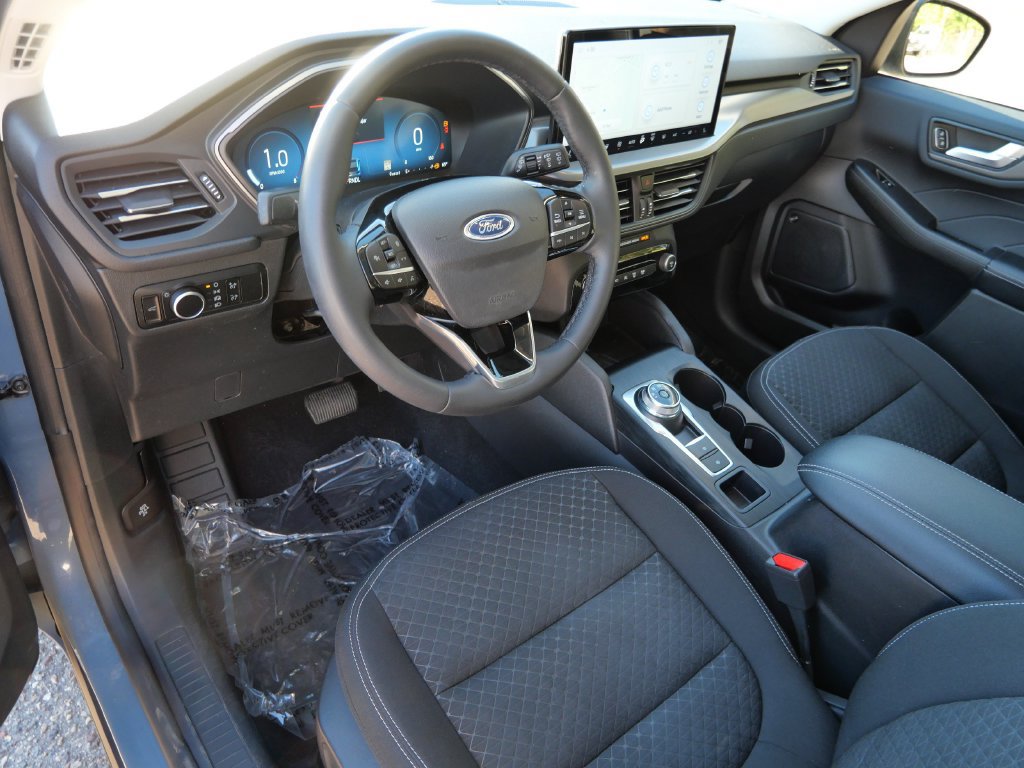 Certified 2023 Ford Escape Active w/ Tech Pack #2 AWD/4WD image 3