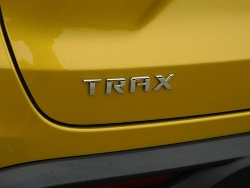 Used 2024 Chevrolet Trax ACTIV image 37