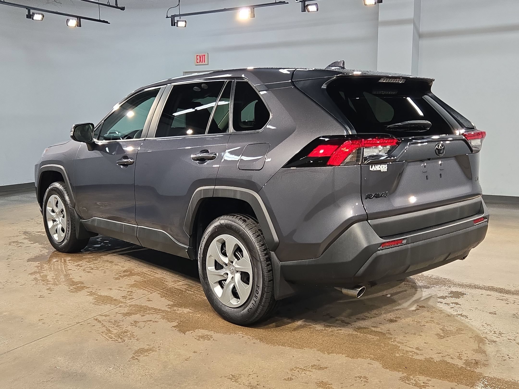 Used 2023 Toyota RAV4 LE FWD image 5