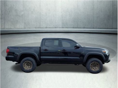 Used 2022 Toyota Tacoma SR5 image 13