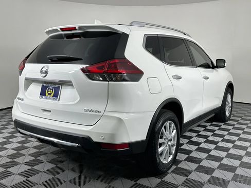 Used 2020 Nissan Rogue SV AWD/4WD image 12
