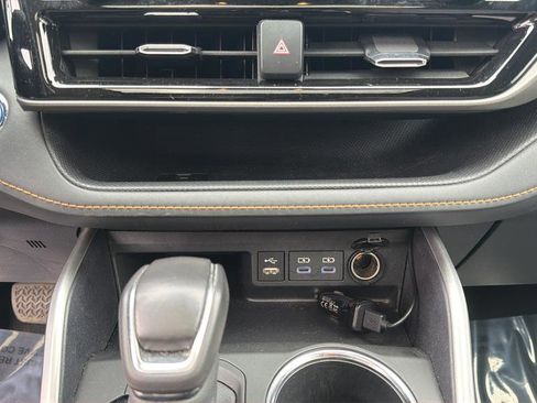 Used 2022 Toyota Highlander Bronze Edition image 29