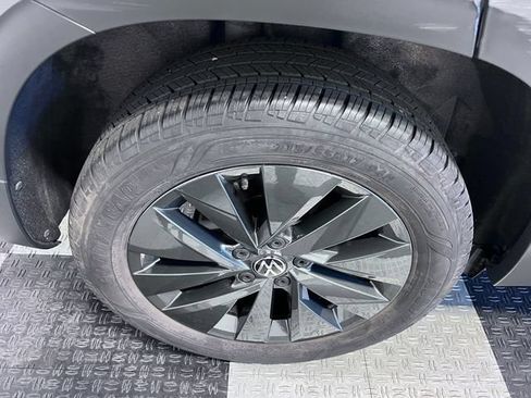 Certified 2024 Volkswagen Taos S FWD image 14
