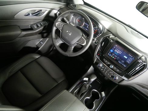 Certified 2023 Chevrolet Traverse LT w/ Midnight/Sport Edition AWD/4WD image 9