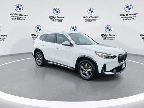 Used 2024 BMW X1 xDrive28i w/ Convenience Package AWD/4WD image 2