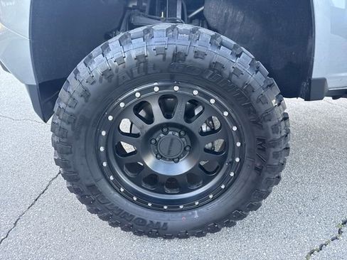 Used 2025 Chevrolet Colorado W/T w/ WT Convenience Package II image 22