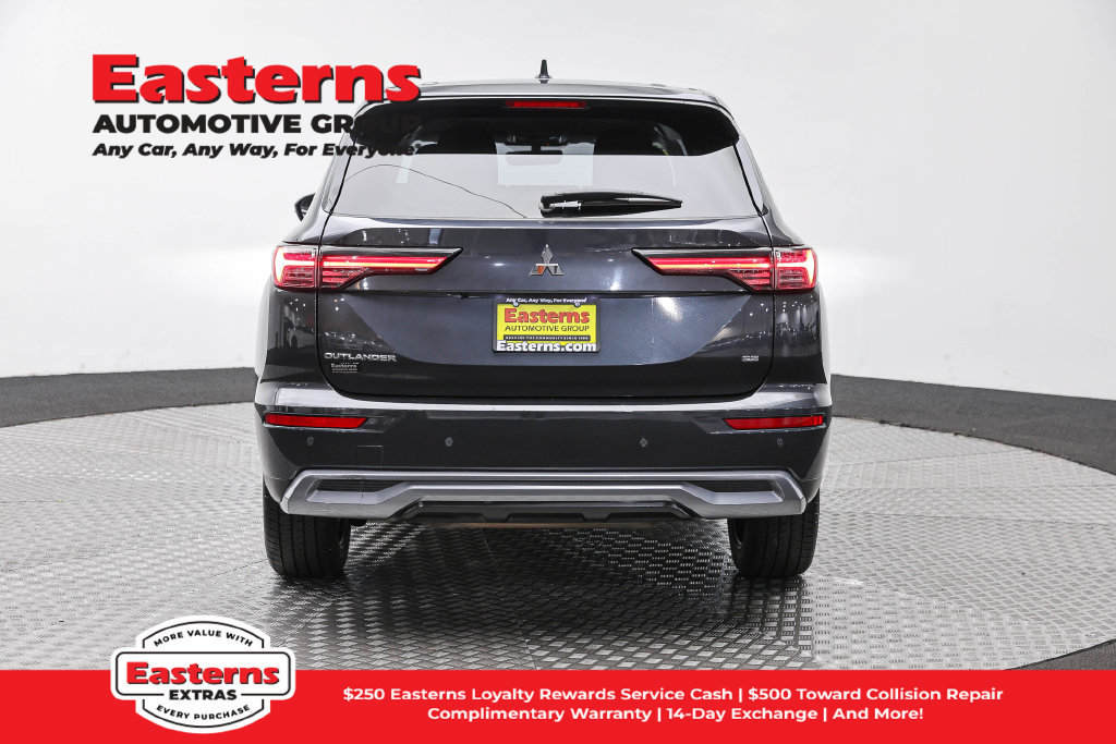 Used 2025 Mitsubishi Outlander SE FWD image 7