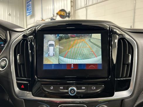 Used 2019 Chevrolet Traverse RS w/ LPO, Floor Liner Package AWD/4WD image 21
