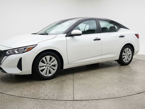 Used 2025 Nissan Sentra S image 3