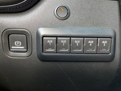 Used 2020 Chevrolet Silverado 2500 LTZ w/ LTZ Premium Package image 28