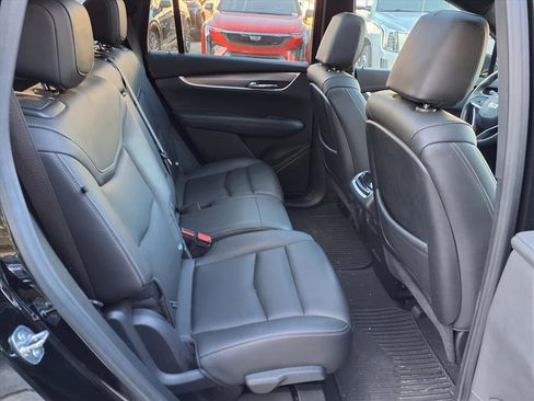 Certified 2024 Cadillac XT6 Luxury image 10