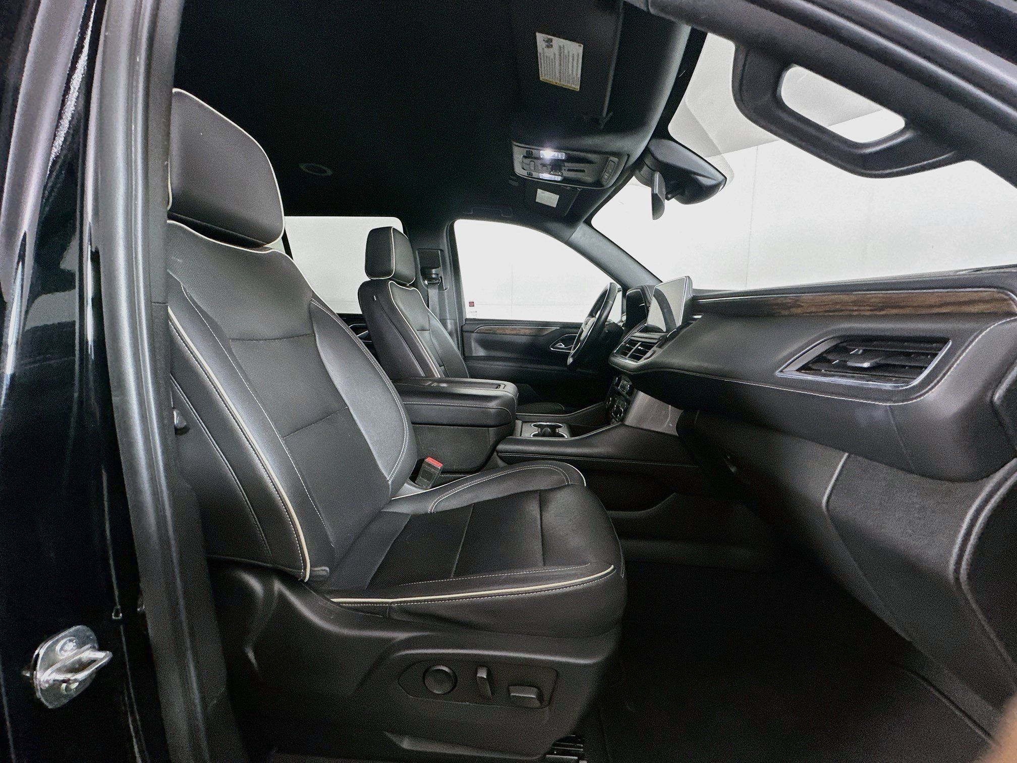 Used 2023 Chevrolet Tahoe Premier RWD image 32
