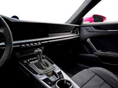 Used 2024 Porsche 911 GT3 image 39