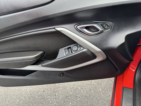 Used 2016 Chevrolet Camaro LT image 10