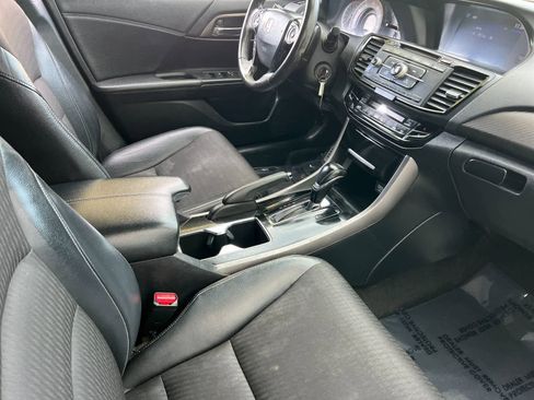 Used 2017 Honda Accord Sport image 16