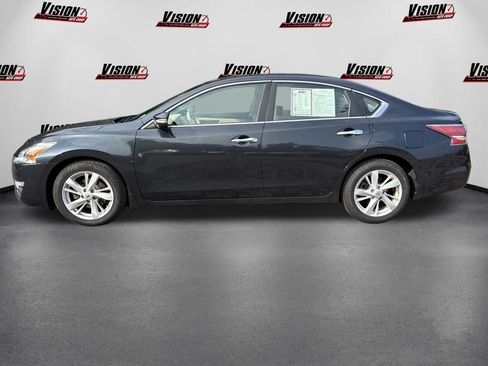 Used 2015 Nissan Altima 2.5 SV w/ Convenience Package FWD image 8