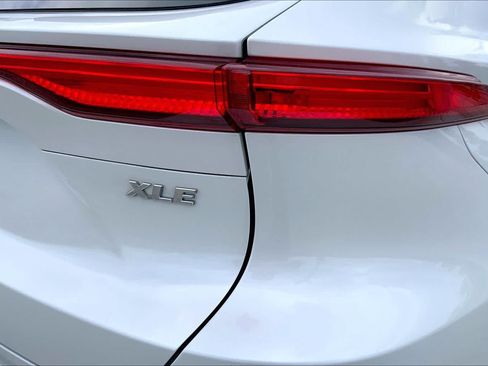 Used 2024 Toyota Venza XLE AWD/4WD image 30