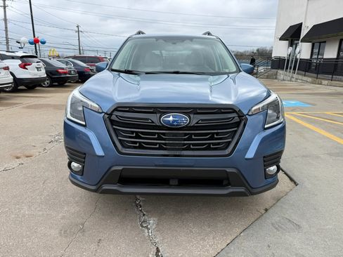 Used 2022 Subaru Forester Premium AWD/4WD image 4