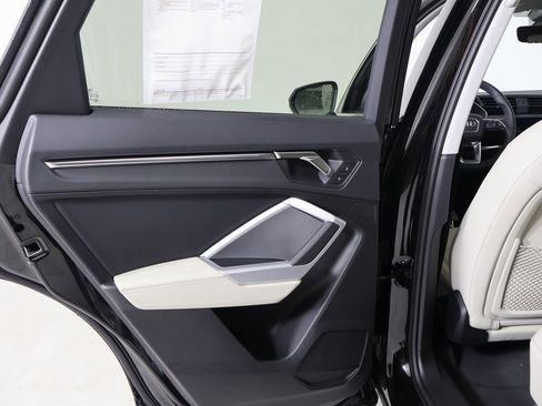 Used 2025 Audi Q3 2.0T Premium w/ Convenience Package image 23