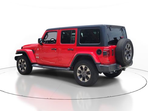 Used 2018 Jeep Wrangler Unlimited Sahara w/ Cold Weather Group AWD/4WD image 4