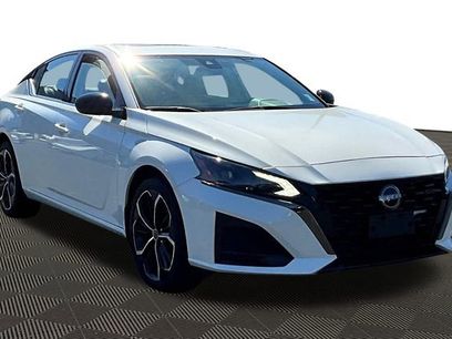 Used 2023 Nissan Altima 2.5 SR w/ SR Premium Package