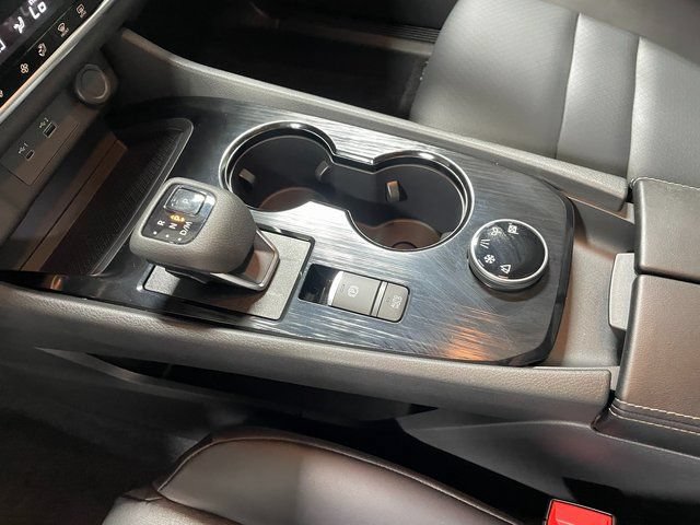 Used 2023 Nissan Rogue SV w/ SV Premium B Package AWD/4WD image 17