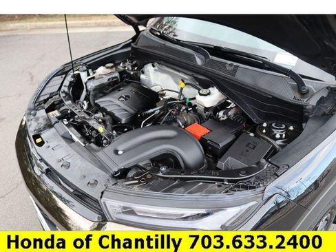 Used 2022 Chevrolet TrailBlazer RS w/ Technology Package image 32