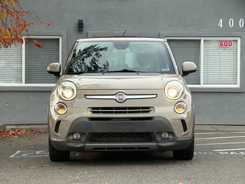 Used 2014 FIAT 500L Trekking w/ Popular Equipment Group image 2