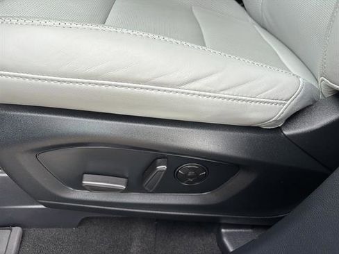 Used 2025 Ford Explorer Platinum w/ LUX Leather Package AWD/4WD image 12
