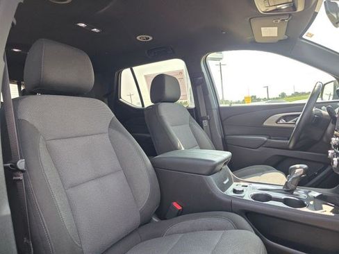 Used 2023 Chevrolet Traverse LT AWD/4WD image 21