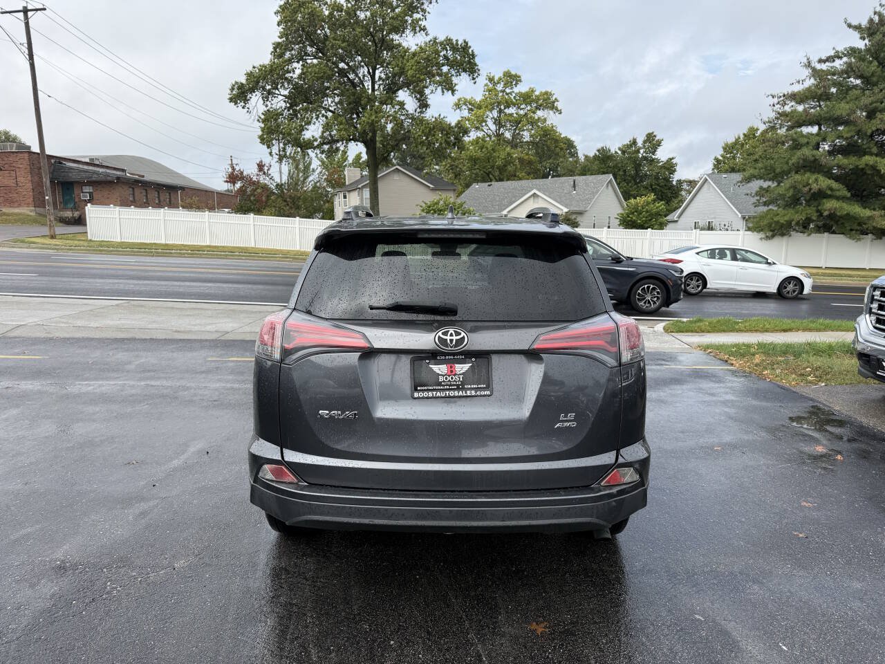 Used 2017 Toyota RAV4 LE AWD/4WD image 6