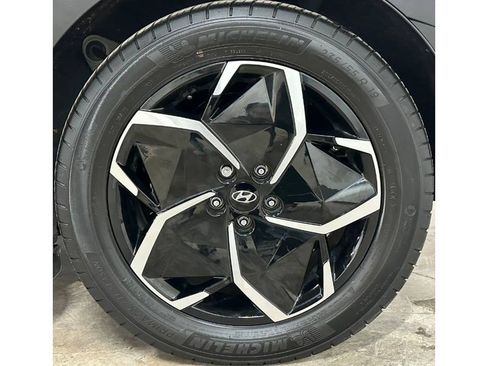 Used 2024 Hyundai Ioniq 5 SEL image 11