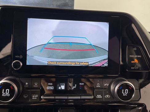 Certified 2025 Toyota Highlander LE image 21