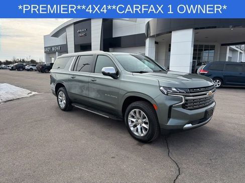 Used 2023 Chevrolet Suburban Premier image 2