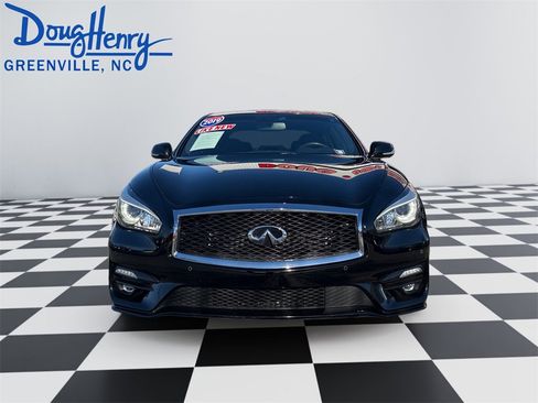 Used 2019 INFINITI Q70 Luxe w/ Sport Package image 8