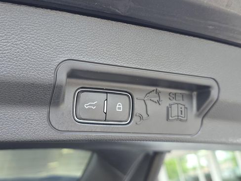 Used 2022 Ford Explorer ST w/ Equipment Group 401A AWD/4WD image 15