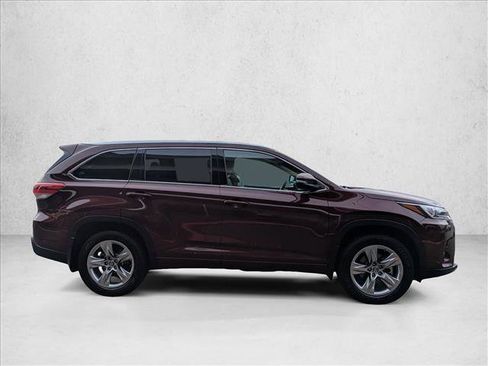 Used 2018 Toyota Highlander Limited image 4