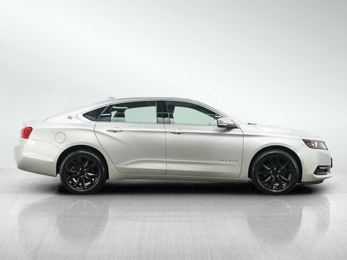 Used 2018 Chevrolet Impala LT FWD image 6
