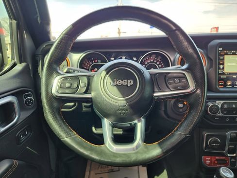 Used 2021 Jeep Gladiator Mojave w/ Uconnect 4C Nav & Sound Group AWD/4WD image 18